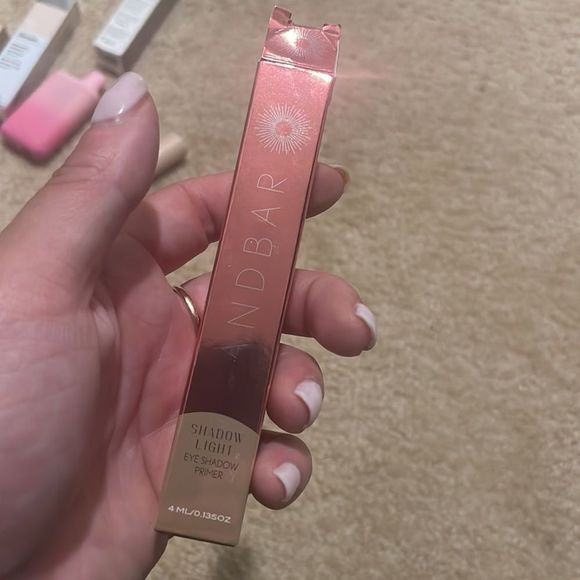 New SAMDBAR Eyeshadow Light Primer - Picture 2 of 3